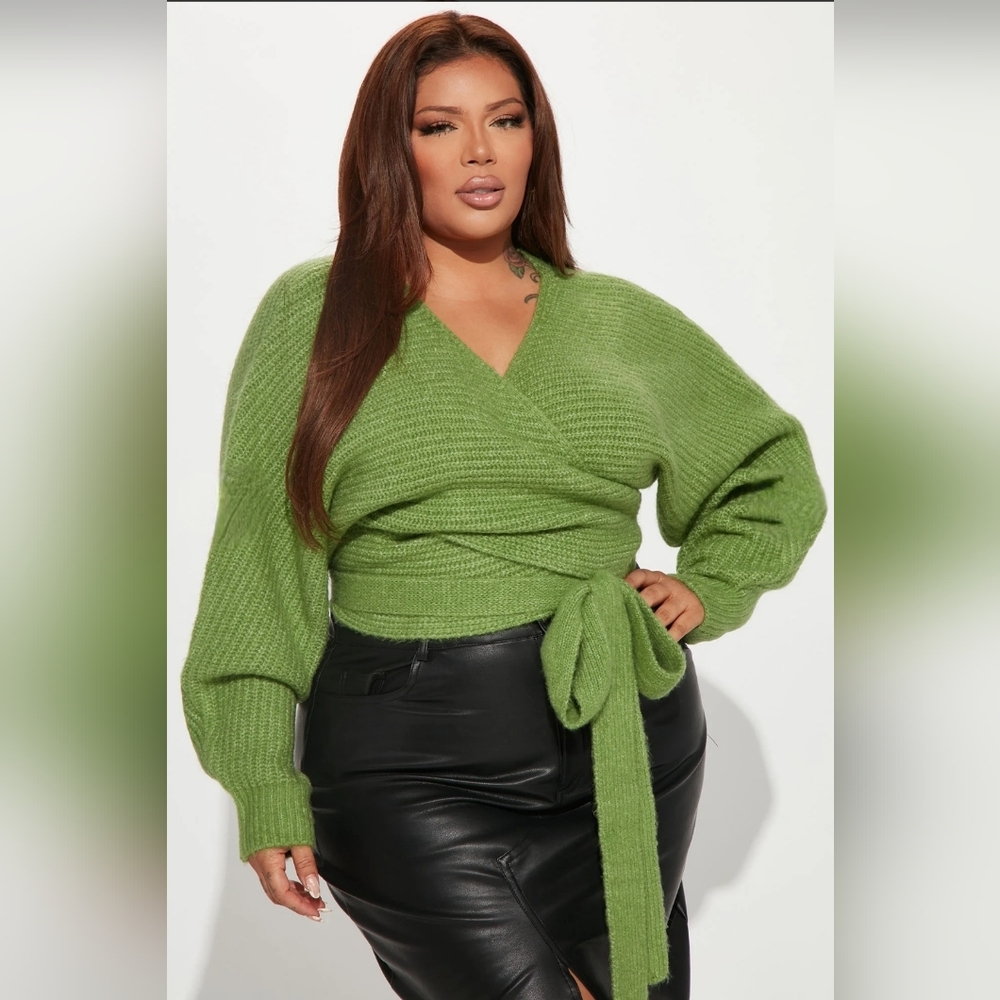Fashion Nova Green Wrap Around